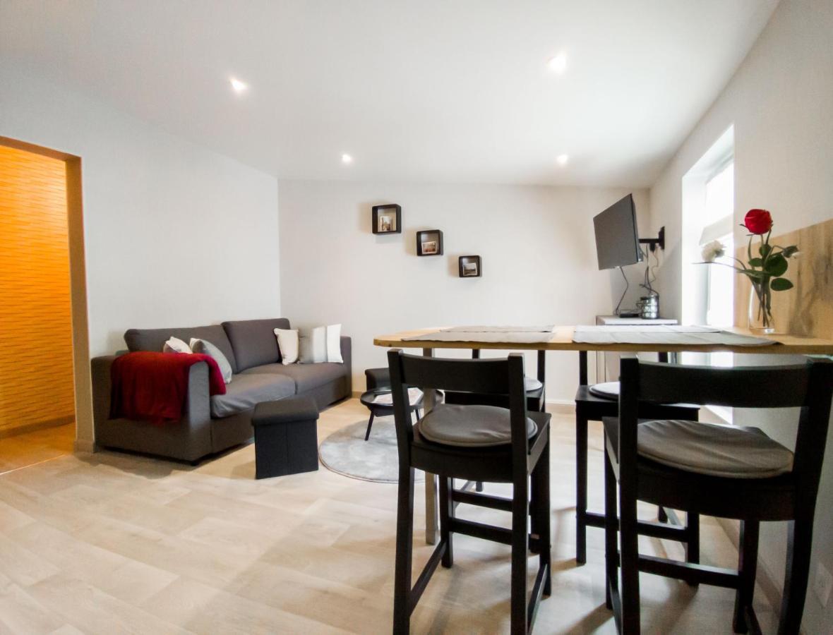 Chaleureux Appartement A Deux Pas Du Centre-Ville De Castillon, De La Dordogne Et Proche Saint-Emilion 外观 照片